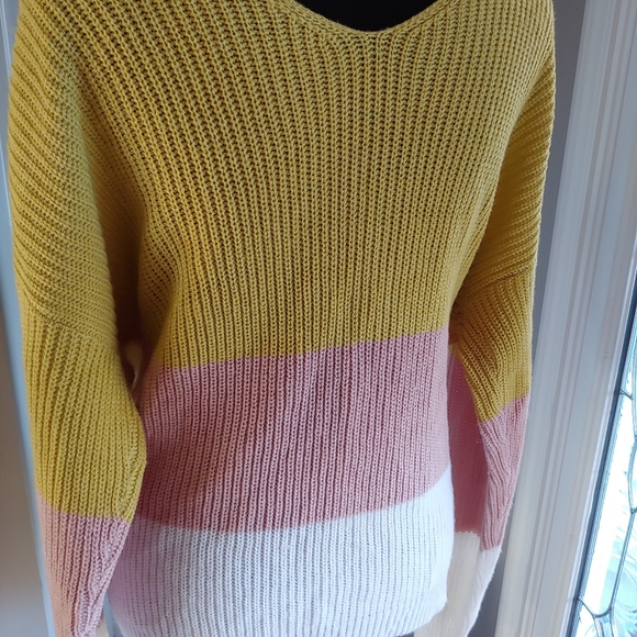 Polly & Esther Twist Front Color Block Sweater Women's Size Large - Picture 4 of 6